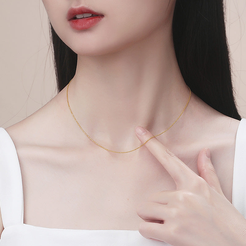 SUNFEEL's Dainty 18K Gold Beaded Geometric Clasp Necklace: An Exquisite Gift for Your Girlfriend