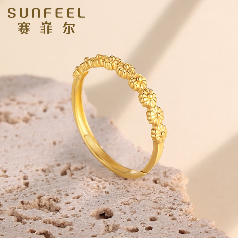 Adjustable Dainty Daisy Flower Ring in 18K Yellow Gold for Women - Elegant Floral Design with Band Width of Approx. 1.9cm and Height 3mm