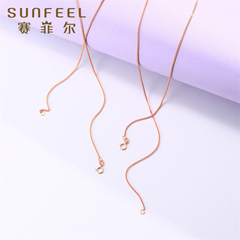 SUNFEEL's 18K Rose Gold Chopard Link Necklace: A Stylish Collarbone-Length Accessory for the Modern Woman