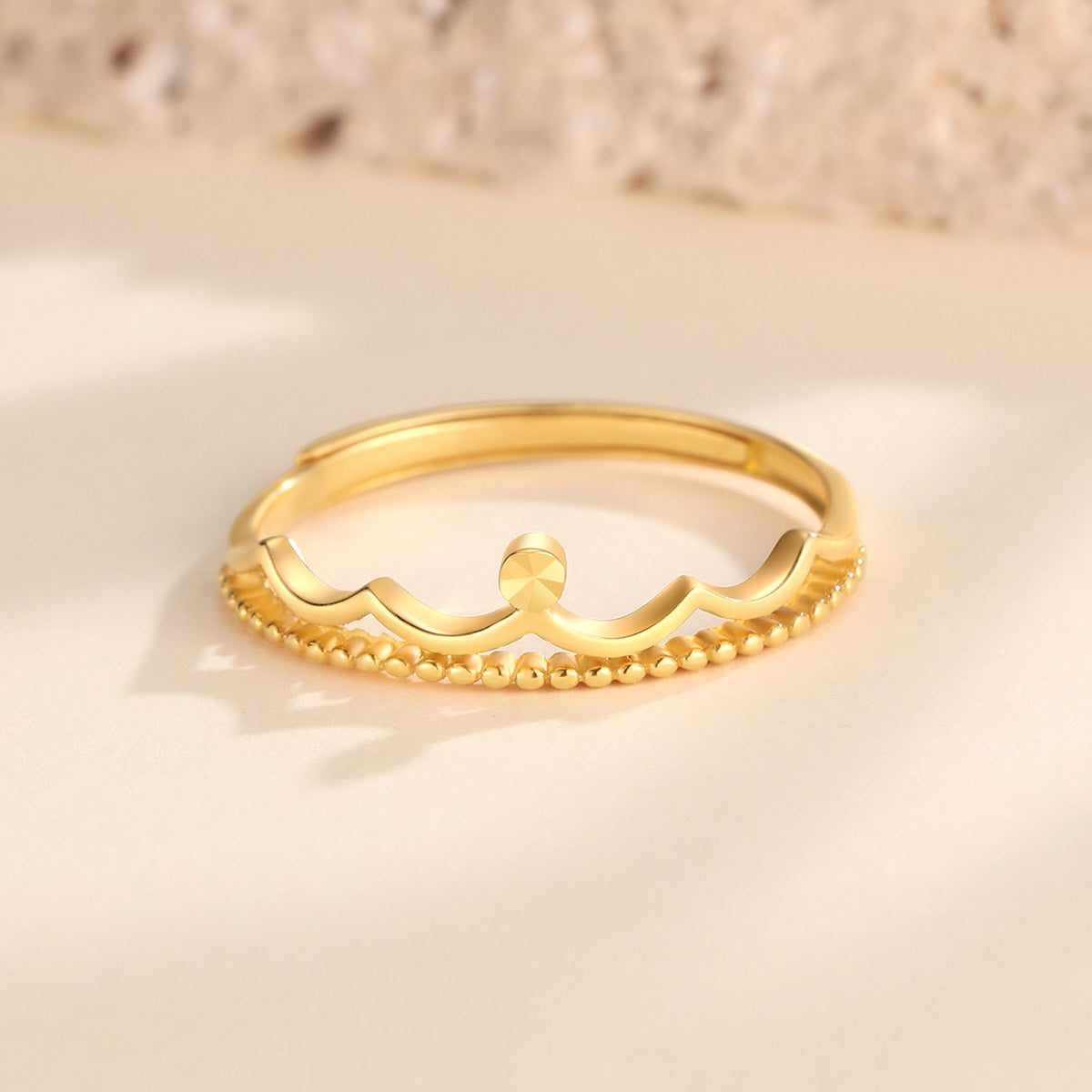 Regal 18K Gold Crown Adjustable Ring with Wave-Like Filigree Edging - A Glamorous Gift for Your Beloved