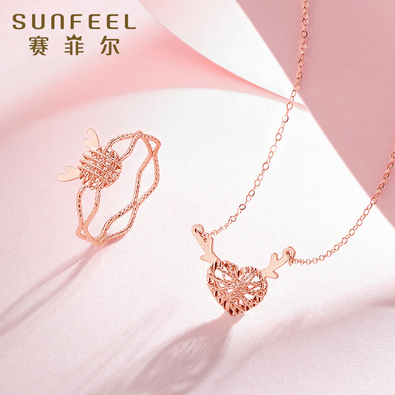 SUNFEEL's 18K Gold "One Deer, One You" Pendant Necklace with Red Gold Heart: A Thoughtful Gift for Your Beloved