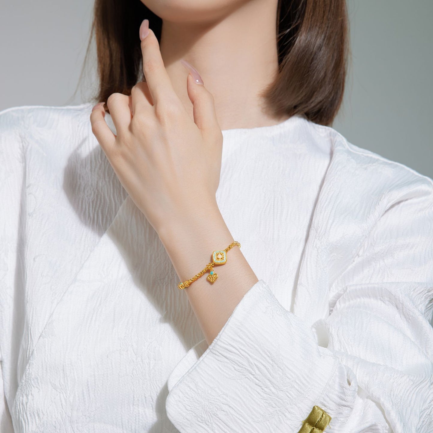 SUNFEEL 24K Gold Enamel Square Ruyi Bracelet Gold Bangles for Women